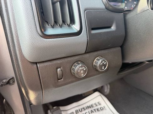 Used 2020 Chevrolet Colorado Z71 AWD/4WD image 11