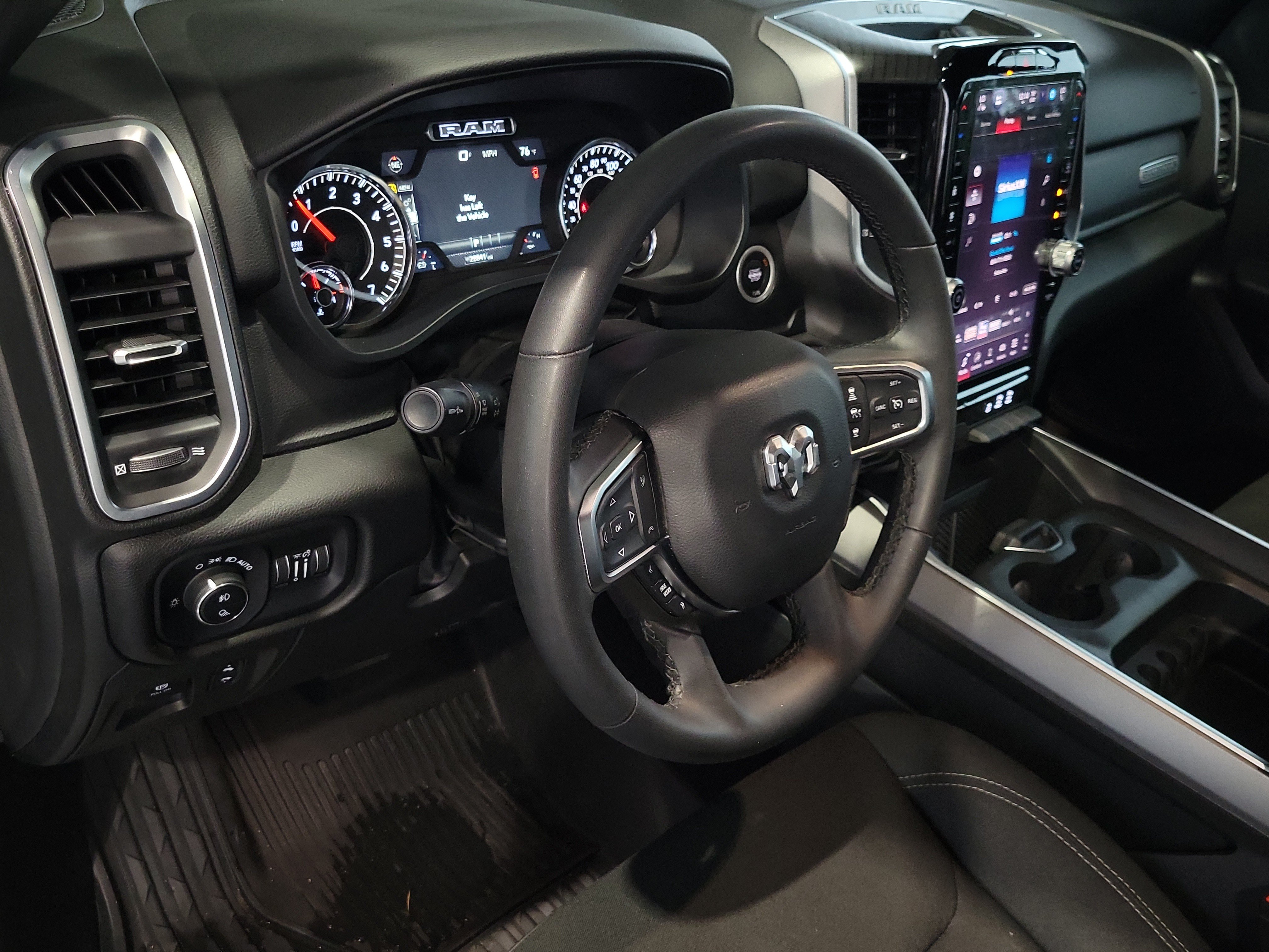 Used 2025 RAM 1500 Big Horn RWD image 17