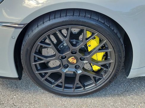 Certified 2025 Porsche 911 Carrera GTS RWD image 12