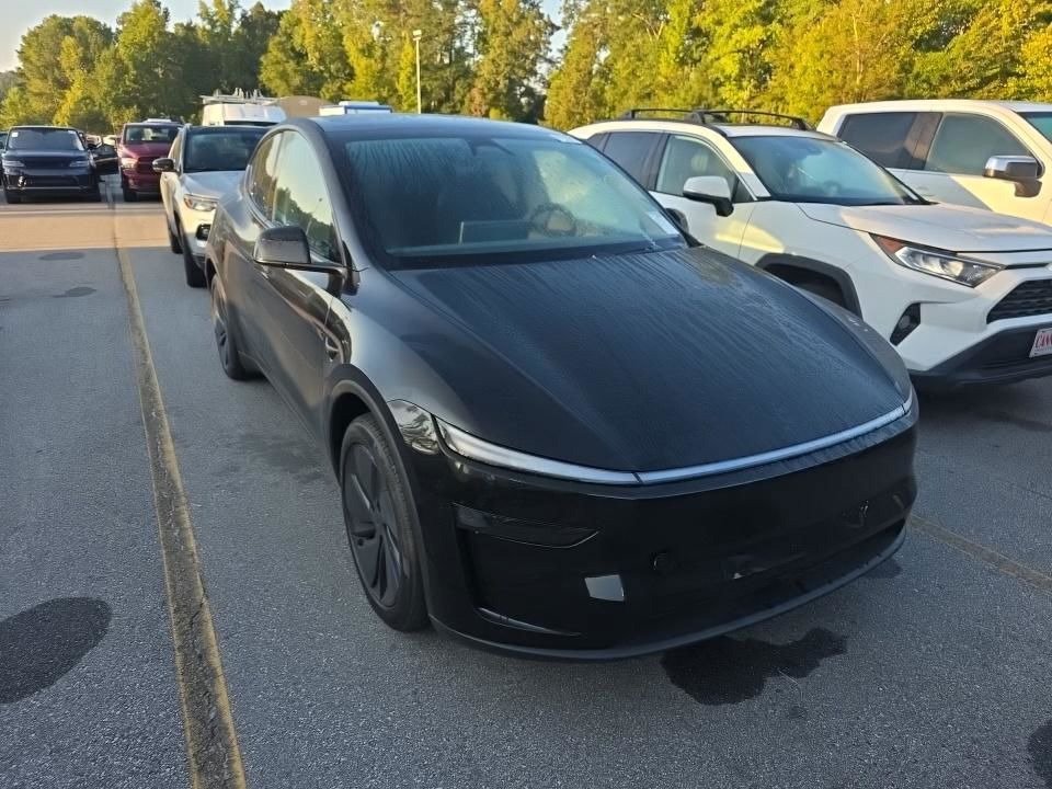 Used 2026 Tesla Model Y Long Range AWD/4WD image 3