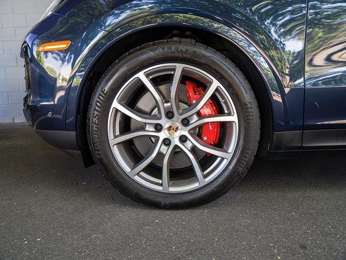 Certified 2026 Porsche Cayenne S AWD/4WD image 27