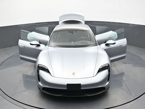 Certified 2022 Porsche Taycan 4S AWD/4WD image 32