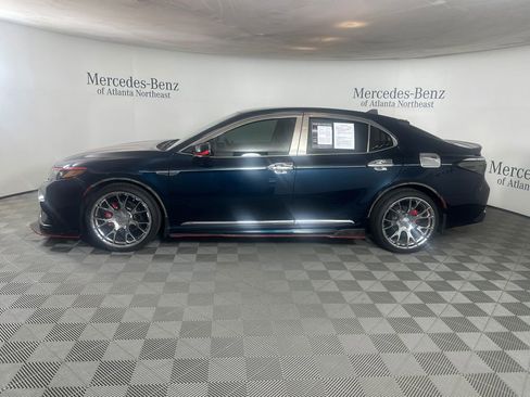 Used 2021 Toyota Camry SE FWD image 4
