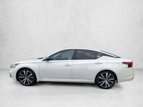 Used 2019 Nissan Altima 2.5 SR w/ SR Premium Package FWD image 9