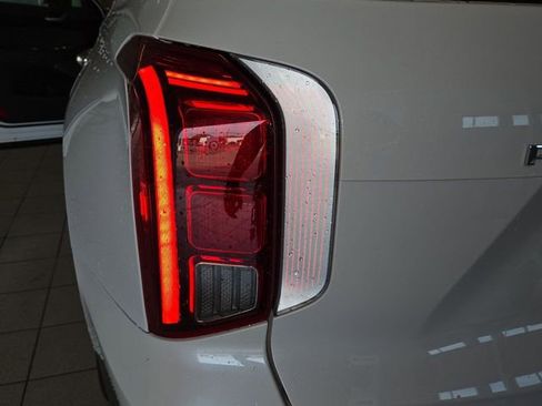 Used 2025 Hyundai Palisade Calligraphy image 30