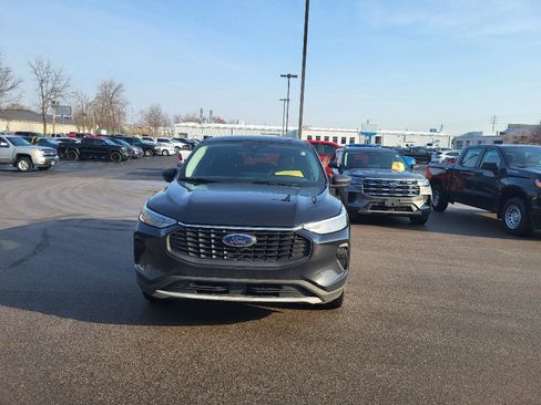 Used 2025 Ford Escape Active w/ Tech Pack #1 image 8