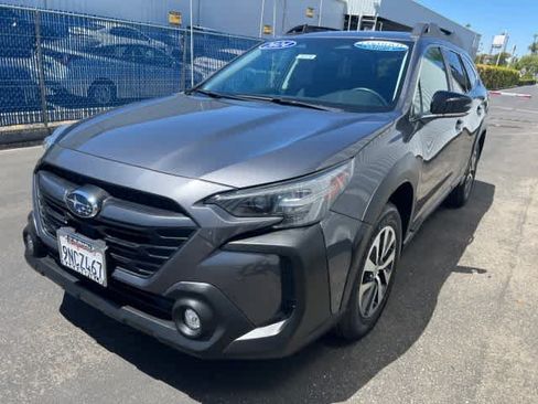 Used 2024 Subaru Outback Premium AWD/4WD image 9