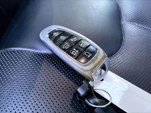 Used 2023 Hyundai Palisade Calligraphy image 14