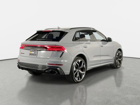 Used 2023 Audi RS Q8 image 3