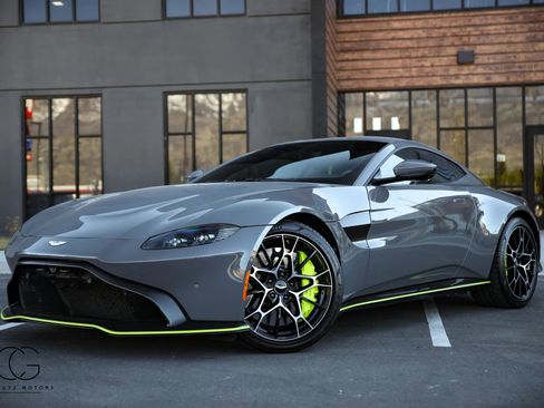 Used 2020 Aston Martin V8 Vantage AMR image 3