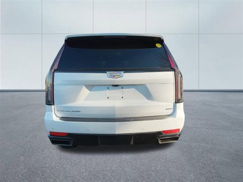 Used 2024 Cadillac Escalade Sport image 4