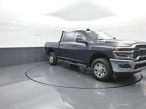 Used 2026 RAM 2500 Tradesman AWD/4WD image 3
