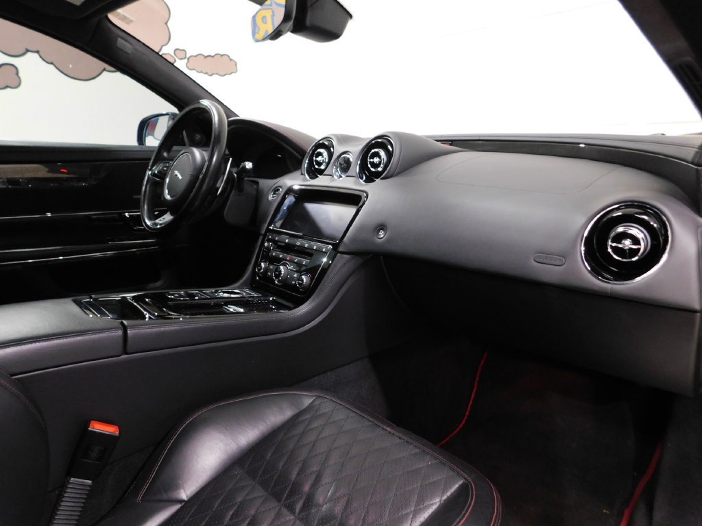 Used 2018 Jaguar XJ RWD image 86