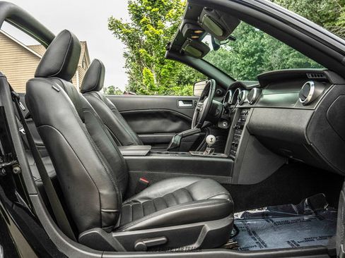 Used 2008 Ford Mustang Shelby GT500 RWD image 62