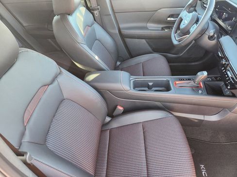 New 2025 Nissan Kicks SR image 11