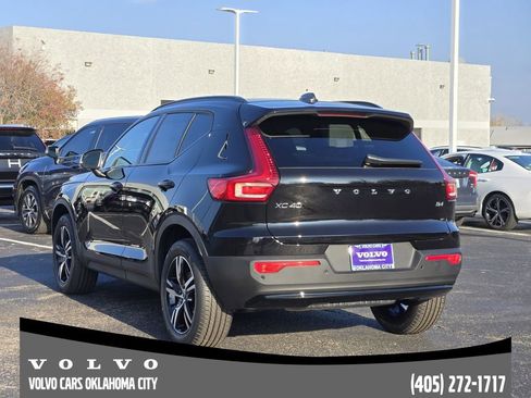Used 2026 Volvo XC40 B4 Core w/ Protection Package Premier FWD image 4