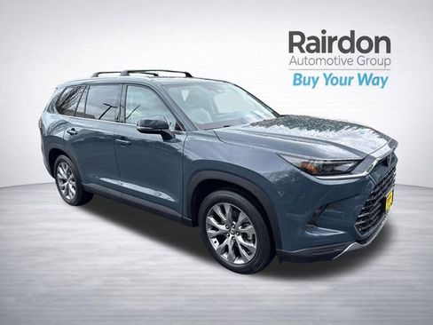 Used 2024 Toyota Grand Highlander AWD image 1