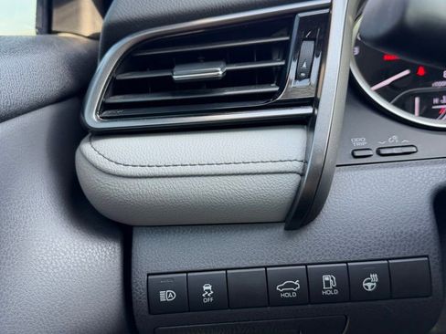 Used 2022 Toyota Camry XLE w/ Navigation Upgrade Package image 20