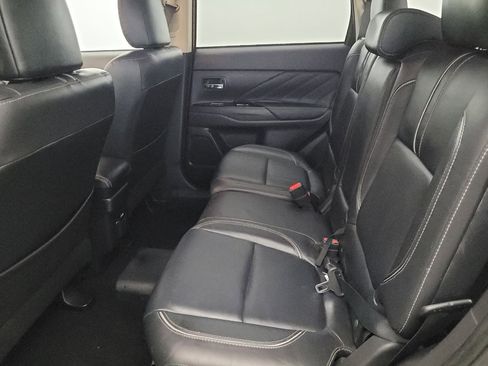 Used 2018 Mitsubishi Outlander GT AWD/4WD image 18