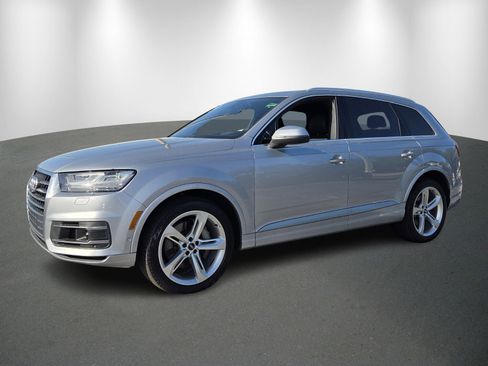 Used 2019 Audi Q7 3.0T Prestige w/ Prestige Package image 3