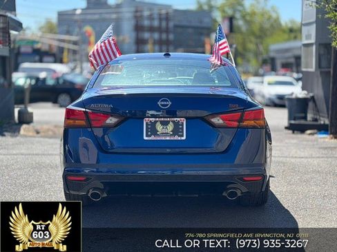Used 2024 Nissan Altima 2.5 SR FWD image 5