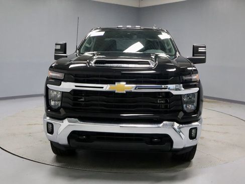 Used 2025 Chevrolet Silverado 3500 LT AWD/4WD image 7