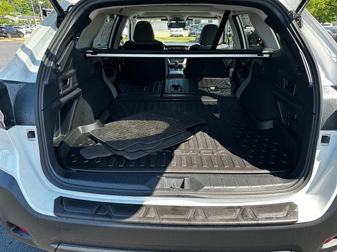 Certified 2025 Subaru Outback Premium AWD/4WD image 11