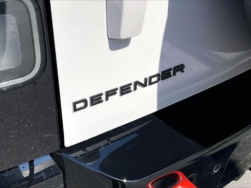 New 2026 Land Rover Defender 110 X AWD/4WD image 9