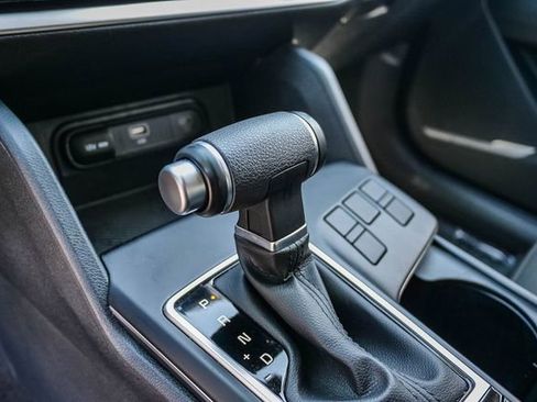 Used 2025 Kia Sportage LX FWD image 20
