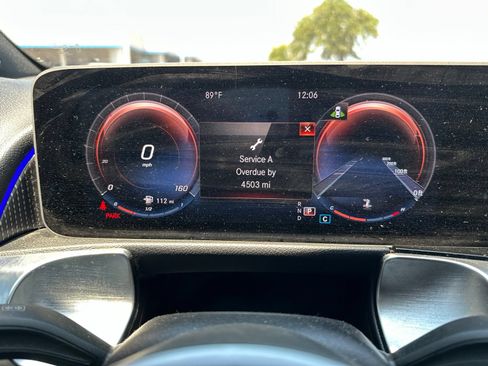 Used 2021 Mercedes-Benz GLB 250 w/ Premium Package image 11