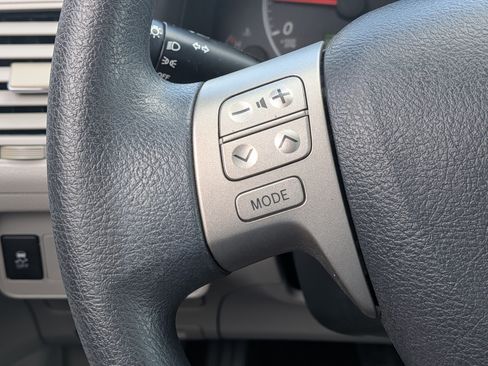 Used 2012 Toyota Corolla LE FWD image 22