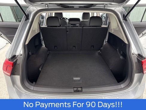 Used 2021 Volkswagen Tiguan SE image 41