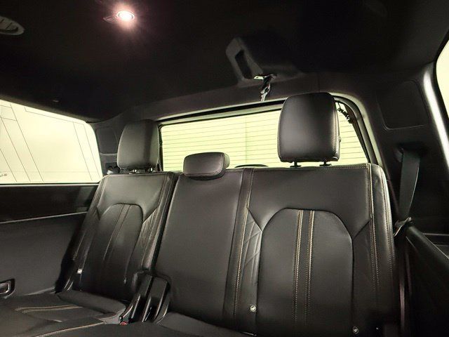Used 2024 Ford Expedition Platinum AWD/4WD image 22