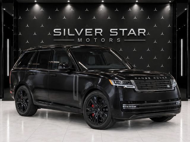 Used 2026 Land Rover Range Rover SE AWD/4WD image 1