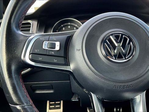 Used 2016 Volkswagen GTI SE w/ Lighting Package (SEL) FWD image 8