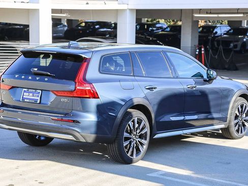 New 2026 Volvo V60 B5 Cross Country Ultra w/ Climate Package image 8