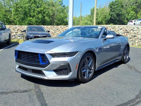 Certified 2025 Ford Mustang GT Premium RWD image 4