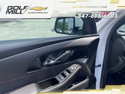 Certified 2023 Chevrolet Traverse RS FWD image 12
