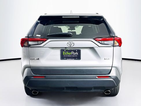 Used 2025 Toyota RAV4 XLE FWD image 7
