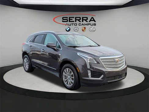 Used 2018 Cadillac XT5 Luxury w/ Driver Awareness Package image 11