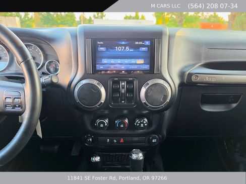 Used 2013 Jeep Wrangler Unlimited Sport AWD/4WD image 12