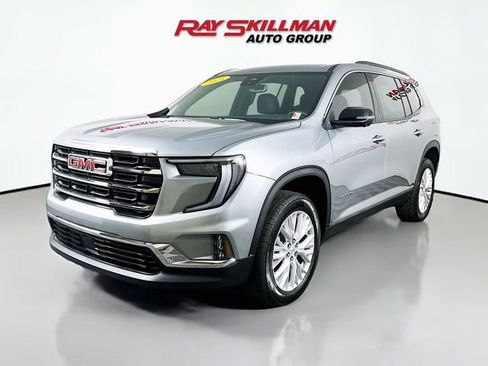 Used 2025 GMC Acadia Elevation w/ Elevation Premium Package FWD image 3