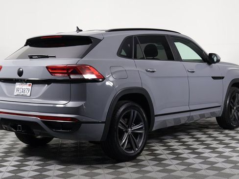 Used 2021 Volkswagen Atlas Cross Sport SE w/ V6 Towing Package image 4