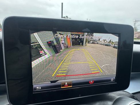 Used 2017 Mercedes-Benz C 300 4MATIC Sedan image 20