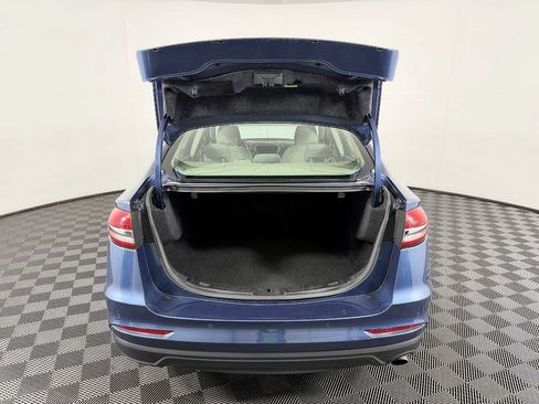 Used 2019 Ford Fusion SE FWD image 13