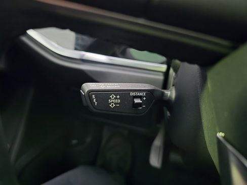 Certified 2025 Audi Q3 2.0T Premium w/ Convenience Package image 17