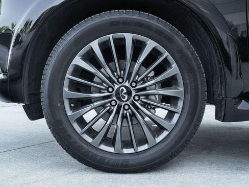 Used 2024 INFINITI QX80 Sensory image 14