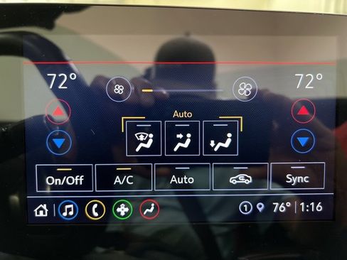 Used 2022 Chevrolet Corvette Stingray Convertible w/ 1LT image 19