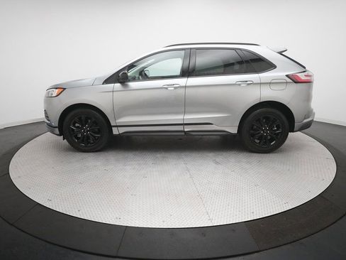 Used 2022 Ford Edge SE w/ Black Appearance Package image 25