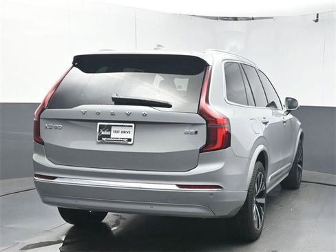 Used 2025 Volvo XC90 B5 Core w/ Protection Package image 7